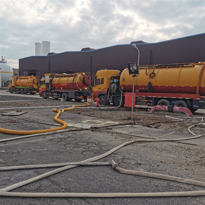 丰镇污水池清理